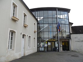 photo Laroche-Saint-Cydroine